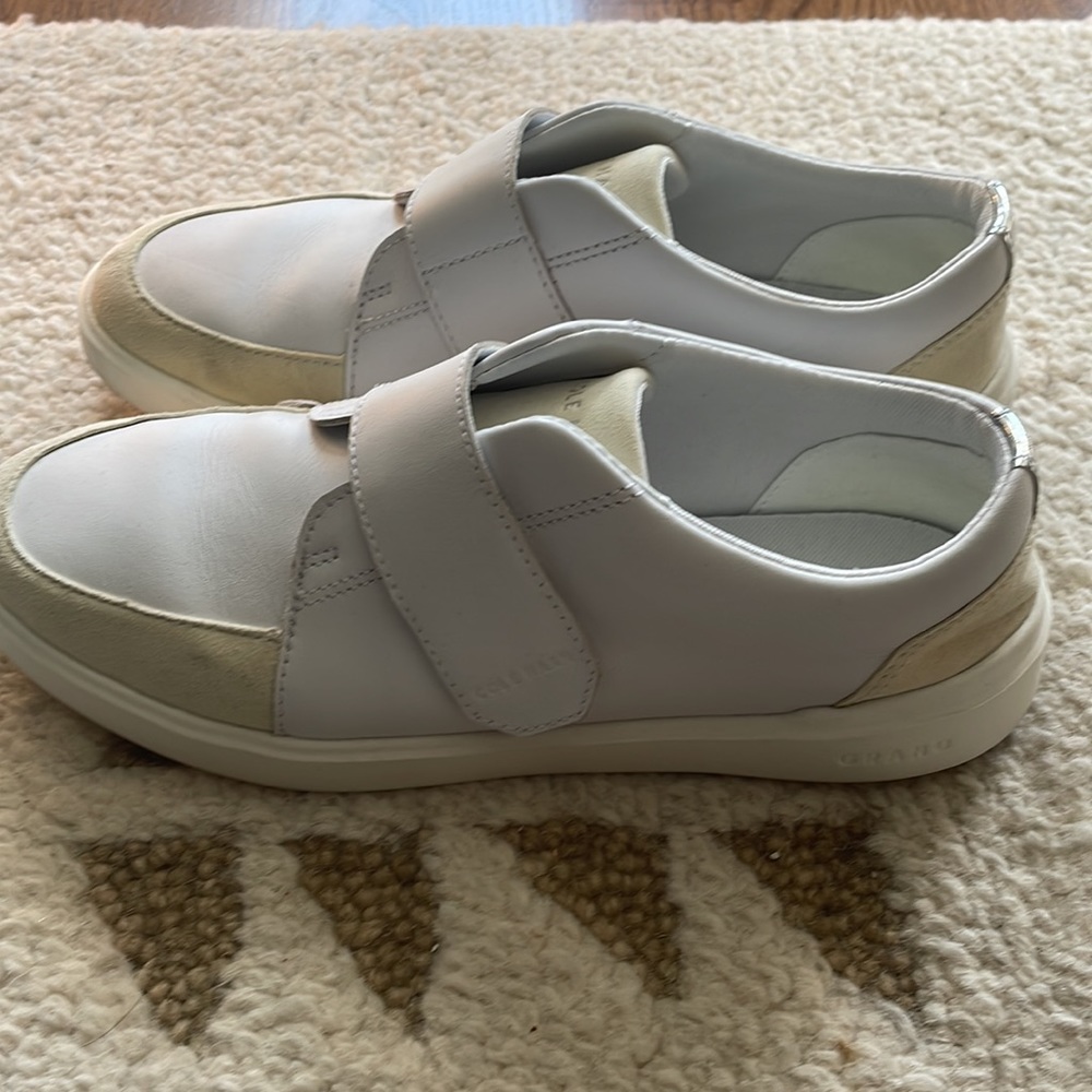 EUC Cole Haan leather sneaker with Velcro strap size 8